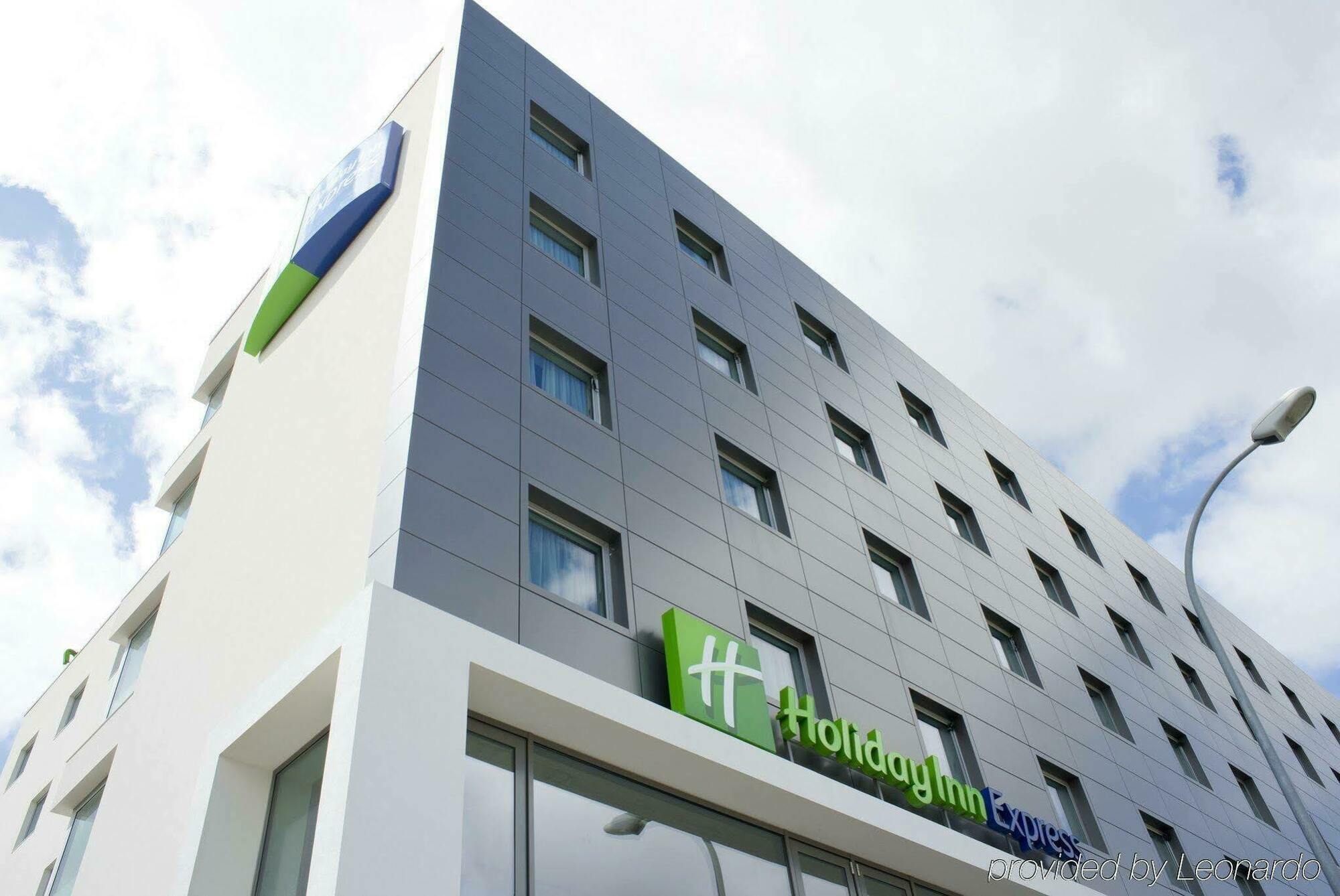 Express Lisbon Alfragide By Ihg Hotel Carnaxide