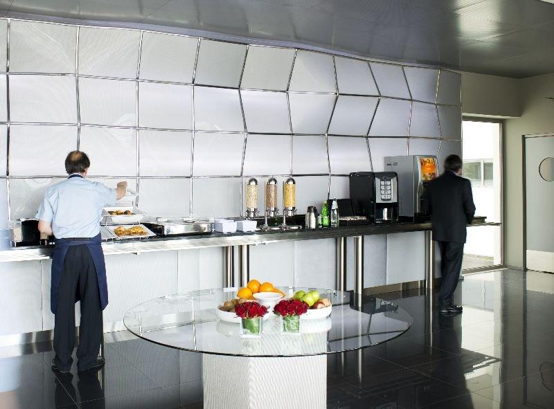 Express Lisbon Alfragide By Ihg Hotel Carnaxide