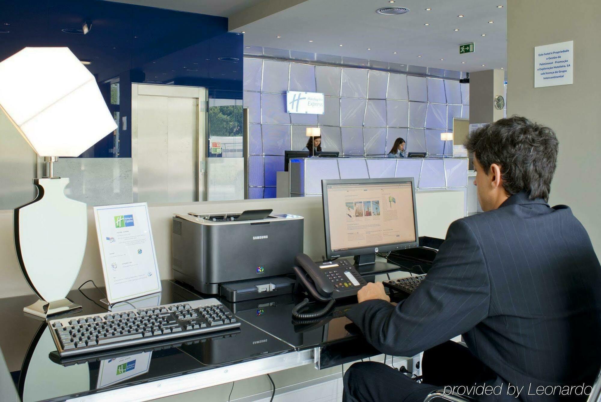 Express Lisbon Alfragide By Ihg 3*