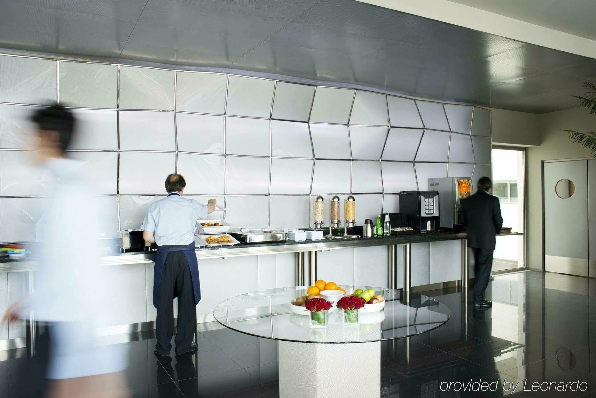 Express Lisbon Alfragide By Ihg 3*